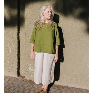 NotPERFECTLINEN January Top Moss Green